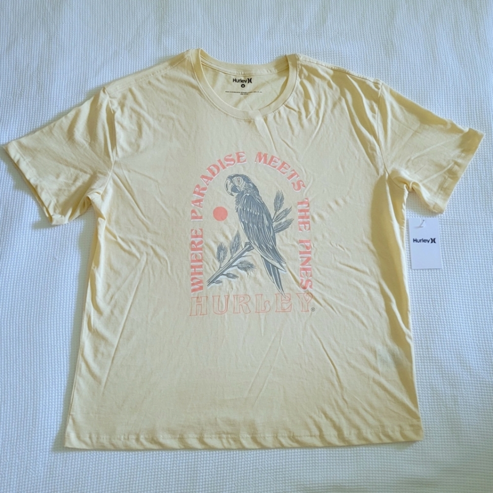 Hurley🌊 "Where Paradise🏝 Meets The Pines🌲 Graphic Tee👕 - NWT